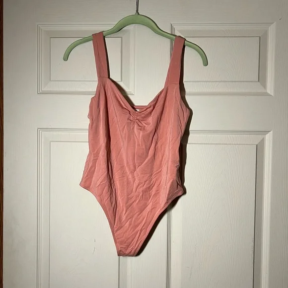 NWOT Aritzia Peach bodysuit - Picture 1 of 2